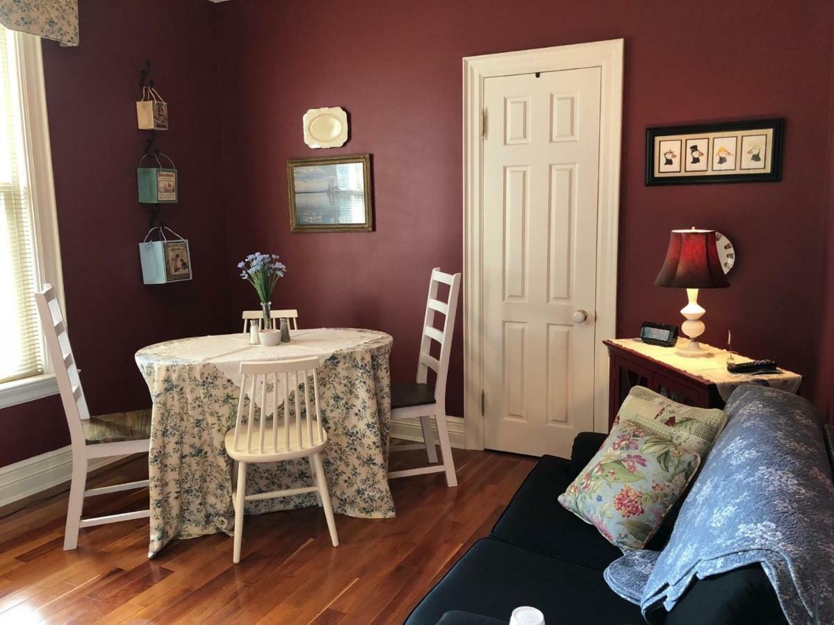 Clydesdale House Bed and Breakfast Barrie Esterno foto